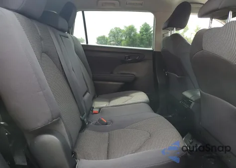 2021 Toyota Highlander L z USA, uszkodzony, nr VIN 5TDCZRAHXMS068417